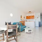 Beachfront 1br With Balcony, Pool & Parking Ancla Appartamento *