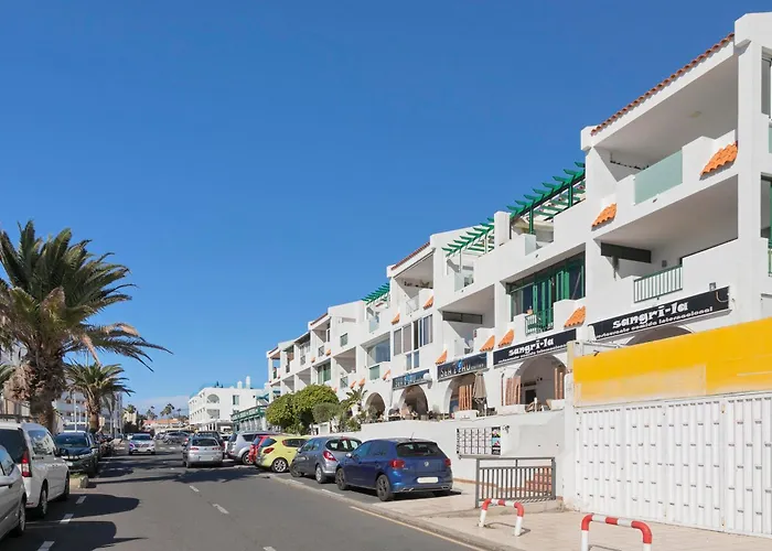 Beachfront 1br With Balcony, Pool & Parking Ancla Apartmán Callao Salvaje