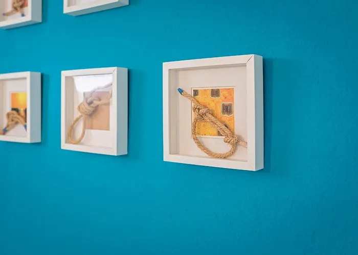 Beachfront 1br With Balcony, Pool & Parking Ancla Apartmán *